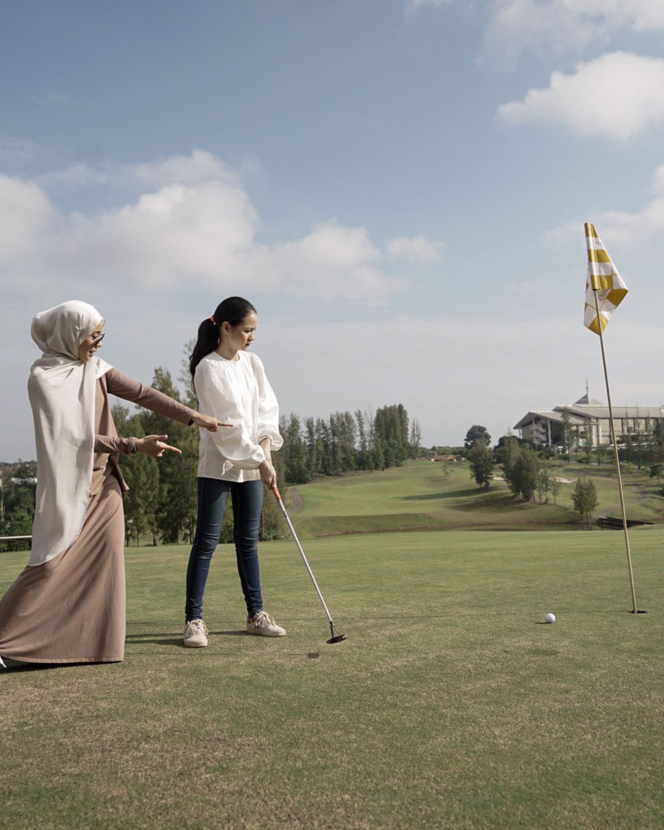Gaya tu yang penting Sis! 😆 Thank you Austin Heights Golf and Country Resort. 💞🏌️‍♀️💞 #tourismjohor #visitjohor2020 
